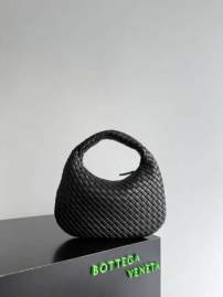 Picture of Bottega Veneta Handbags _SKUfw222147965fw